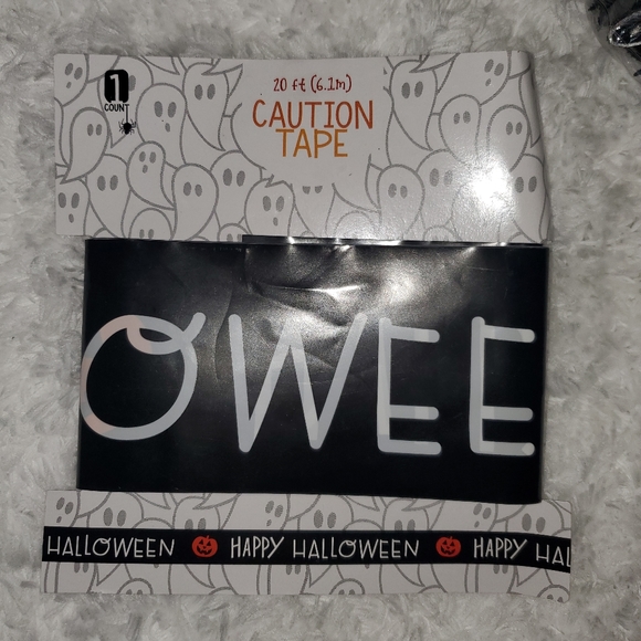 Hyde & Eek! Spider Webs, Spiders, Beverage Holder Happy Halloween Caution Tape - Picture 5 of 7